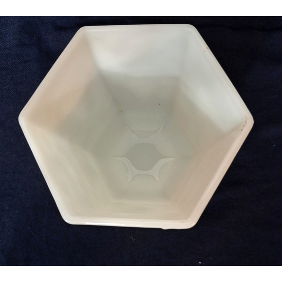 VTG Anchor Hocking Fire King Milk Glass Planter Vase Footed Base Grapevine - Picture 7 of 8